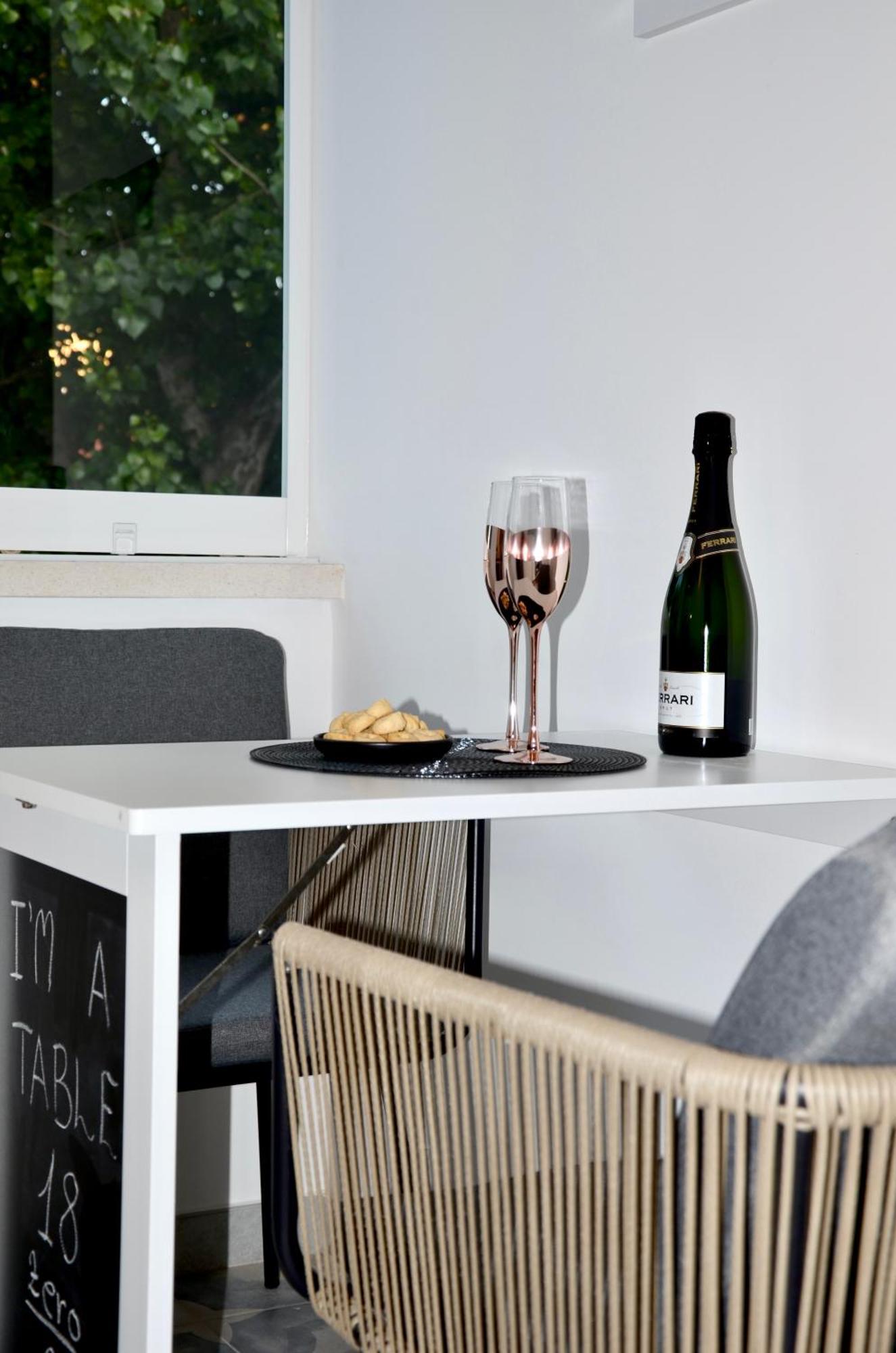 18Zero2 Luxury Rooms 바리 외부 사진